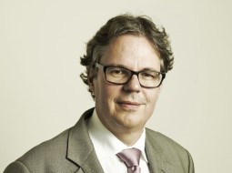 Dirk Schoenmaker
